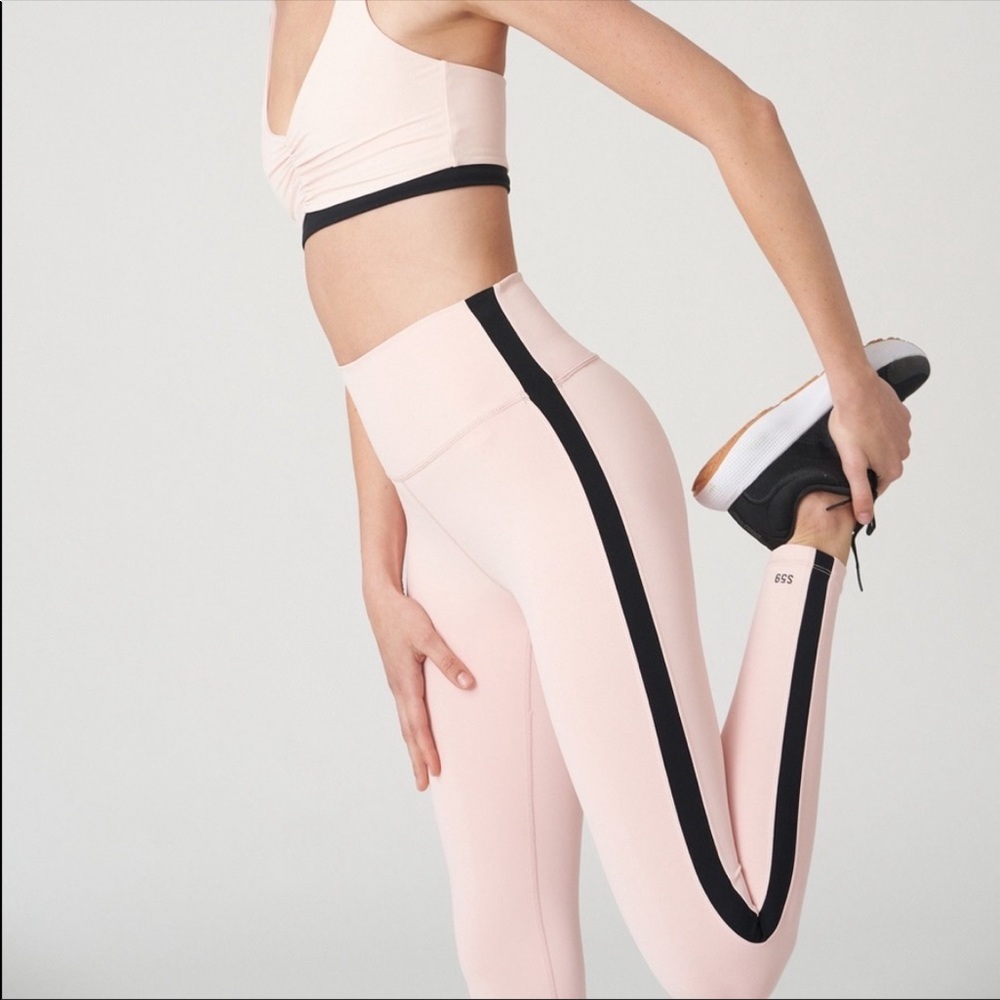 Splits59 Clare High-waist Techflex leggings, Bruna airweight bra, Loulou shorts